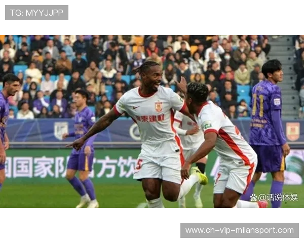 中超29轮激战连场 亚泰惨败国安津门虎惜败泰山 中超29轮激战连场 亚泰惨败国安津门虎惜败泰山