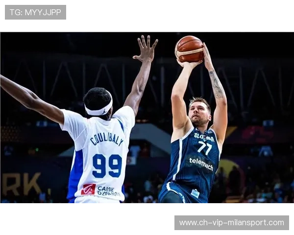 湖人20分惨败老鹰,连胜戛然而止!东契奇空砍难救主,NBA一场令人震惊的对决 湖人20分惨败老鹰,连胜戛然而止!东契奇空砍难救主,NBA一场令人震惊的对决