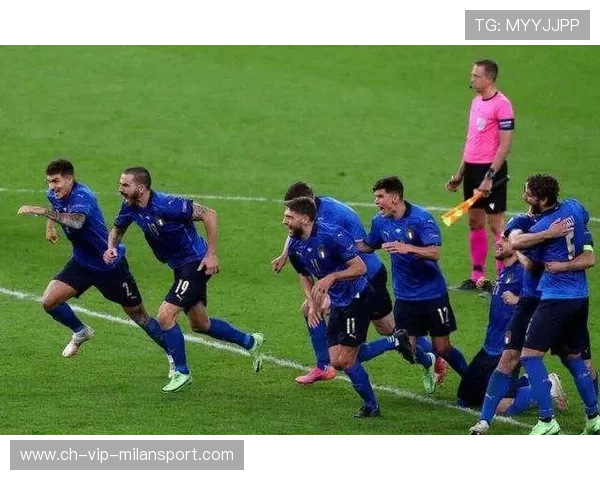 蓝衣军为何如此挣扎？战术与用人双重失误