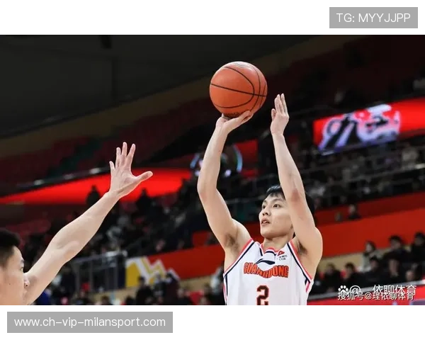 CBA远距离三分稳稳命中：篮球场上的杀手锏