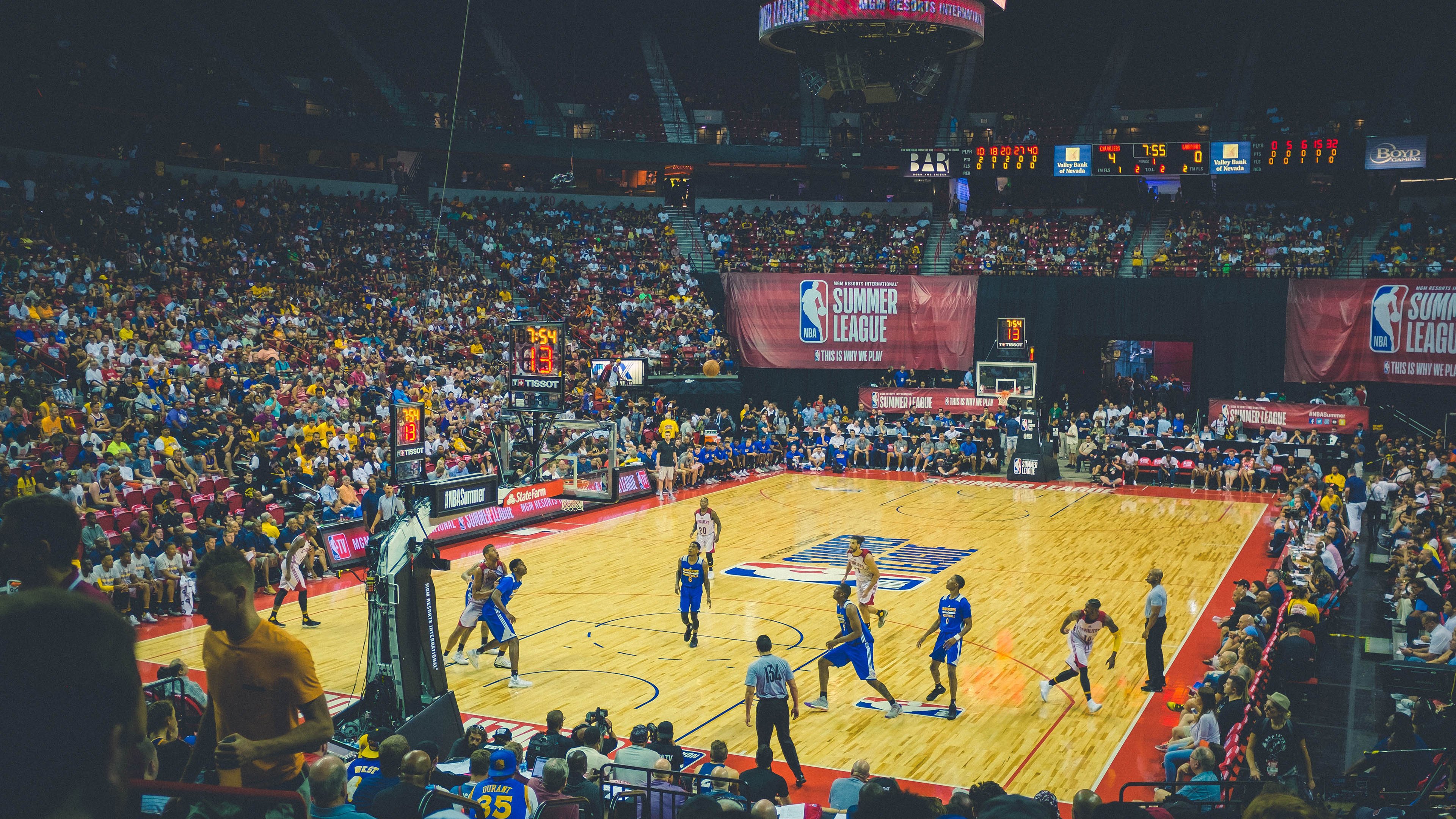 “亚戈·卡尔曼的球场智慧与执行力，成就美洲狮队的未来”